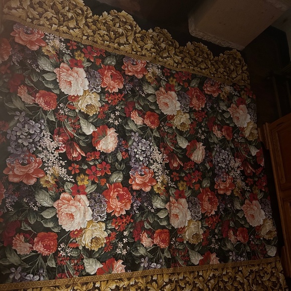 Reversible queen size comforter - Picture 1 of 2